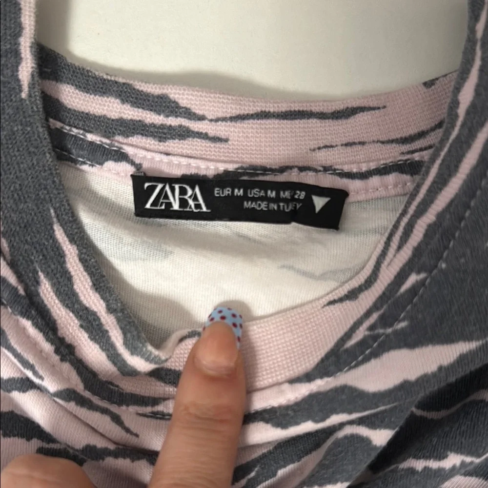 ZARA Oversized Animal Print Pink and Gray T-Shirt Size M - Picture 2 of 2